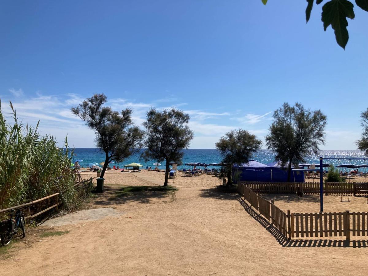 Albatross Mobile Homes On Camping Cala Canyelles Лорет де Мар Екстериор снимка